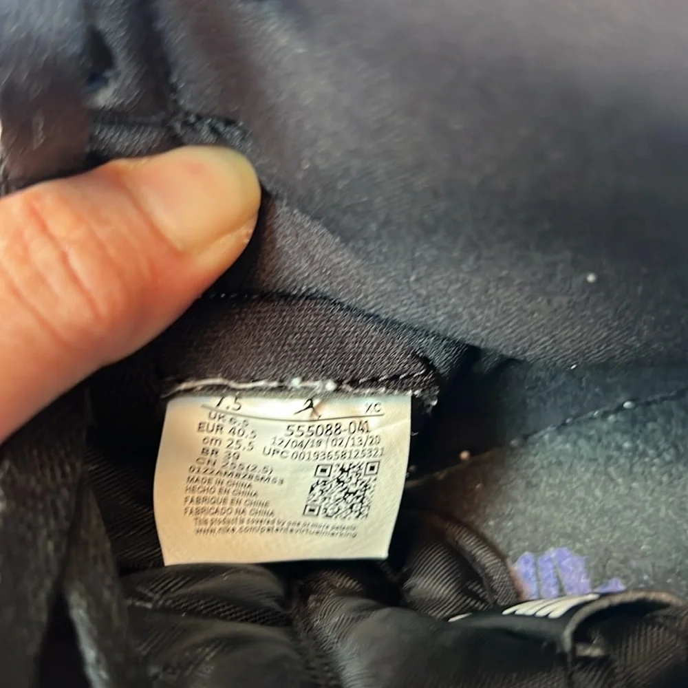 Nike Men’s Air Jordan 1 Retro High OG 'Royal Toe'  High-Top Sneakers Size 7.5 US - Picture 15 of 17